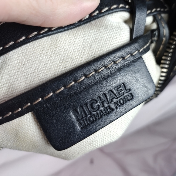 Vtg Michael Kors Women's Soft Leather Hand Purse - Picture 8 of 14